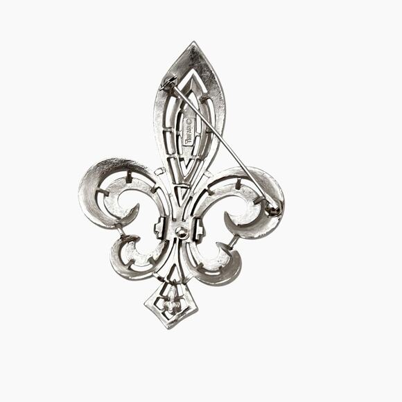 Crown Trifari Fleur De Lis Brooch Silver Tone Pin Brushed Smooth Shiny Wearable - Picture 2 of 12